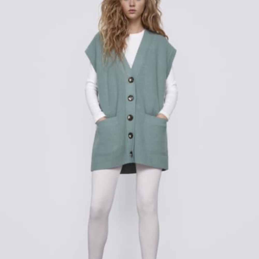 ZARA OVERSIZED KNITWEAR VEST